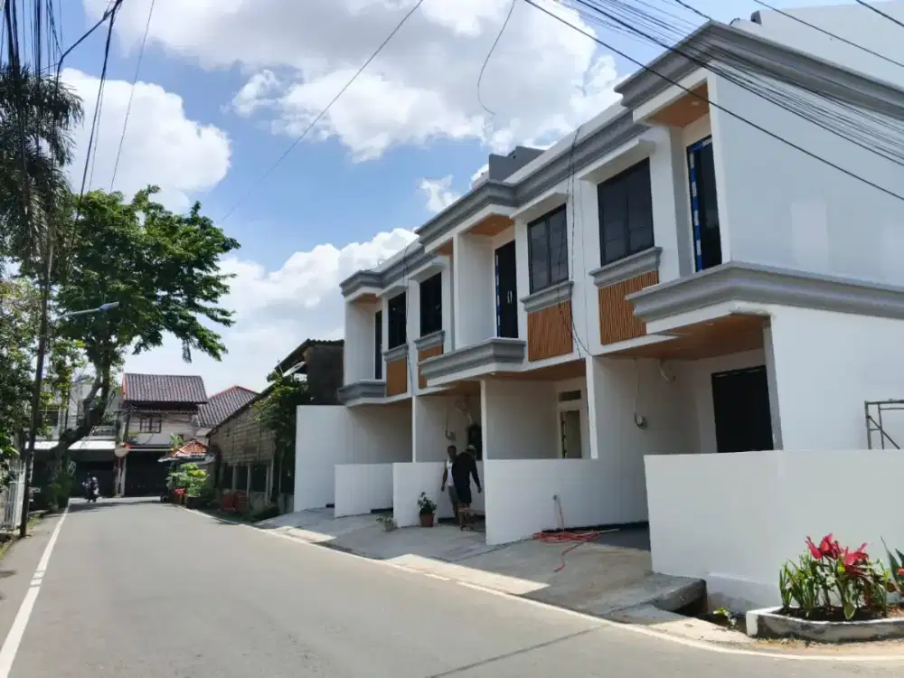 di jual rumah mewah 2 lantai di jalan rawamangun jakarta timur