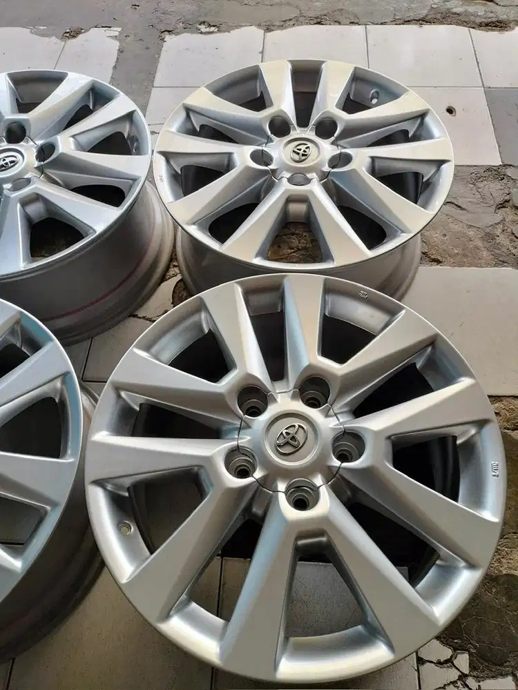 Velg Toyota LandCruiser R.20 ori
