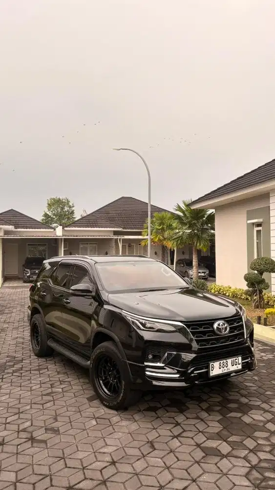 Toyota Fortuner 2023 Diesel