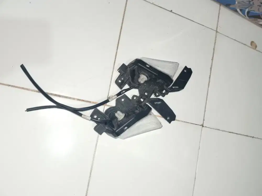 Lampu sen kanan dan kiri nmax new
