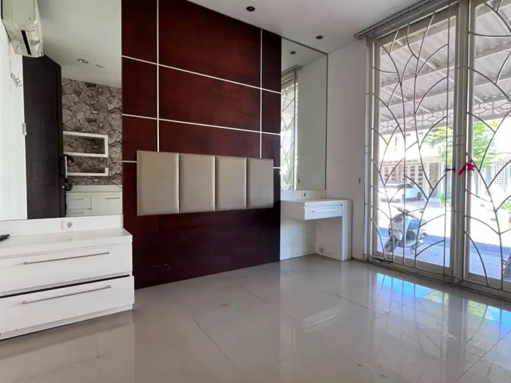 Disewakan Rumah Grand Eastwood – Citraland Surabaya Barat