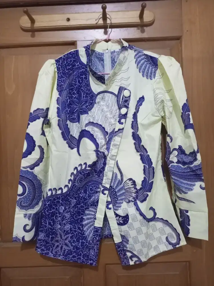Sale batik wanita cantik baju biru putih motif batik sale
