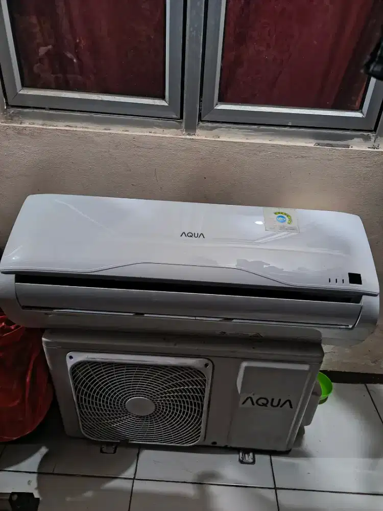 Ac aqua 1pk mulus seperti baru