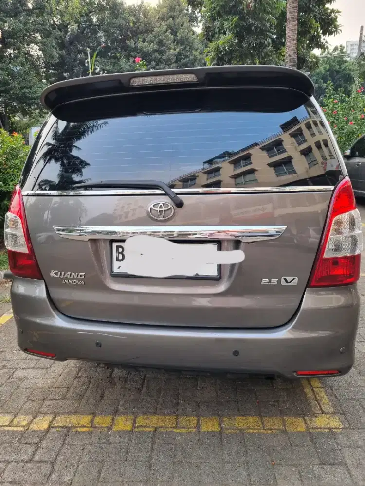 Toyota inova diesel 2.5 type v th.2012 km rendah