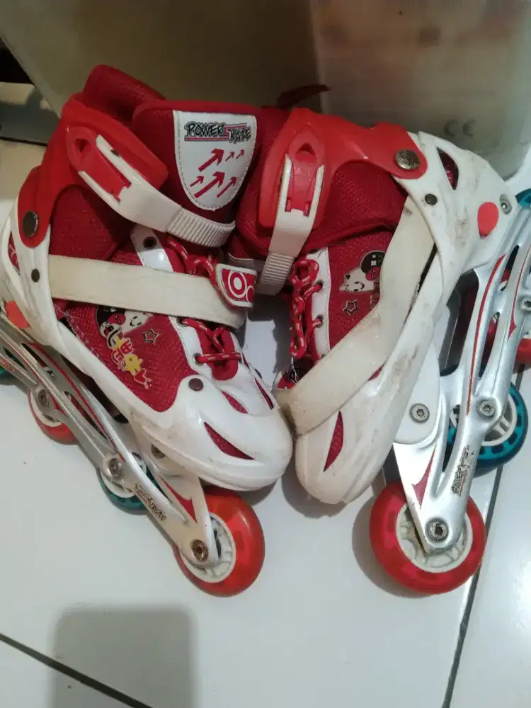 Online skate atau spatu roda