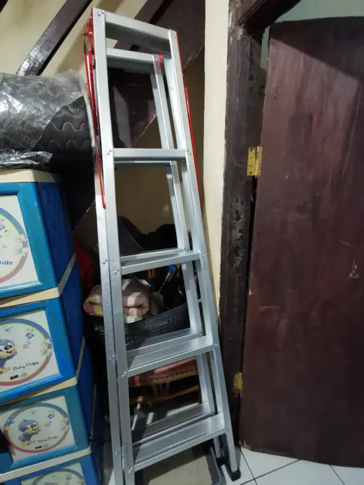 tangga lipat baja ringan..