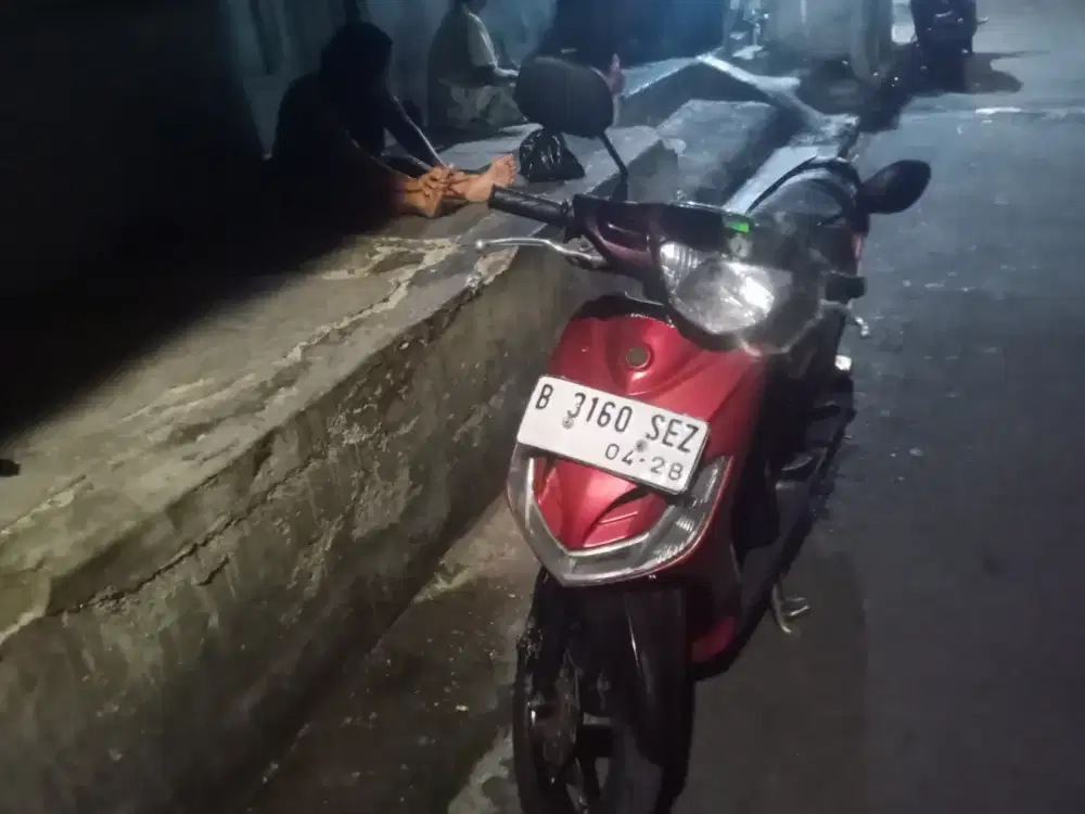 dijual motor mio smile taun 2012 ss lengkap buka harga 5.5 juta nego
