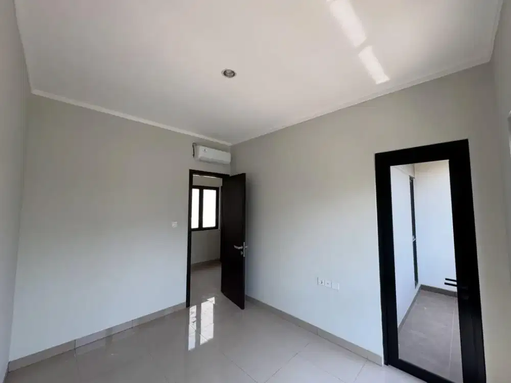 Disewakan Rumah Sumarecon crown Gading Bekasi Cluster Regia Bekasi