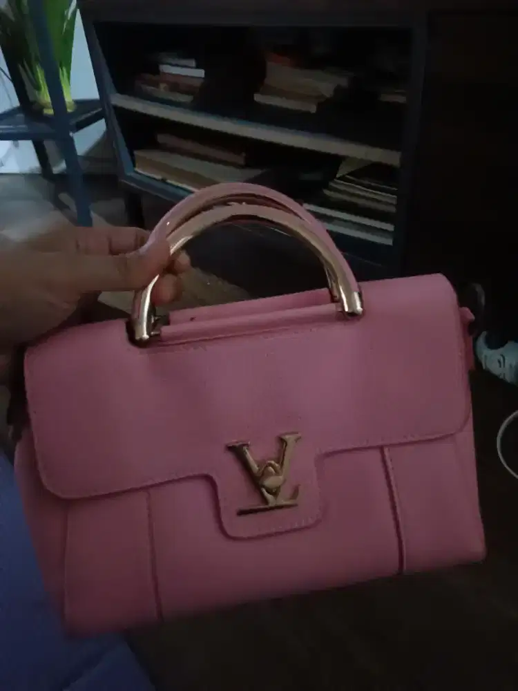 Tas pink cakep bgt no minus. Msih baru jarang pakai