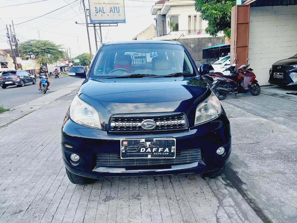 DAIHATSU TERIOS 2011 Matic Hitam