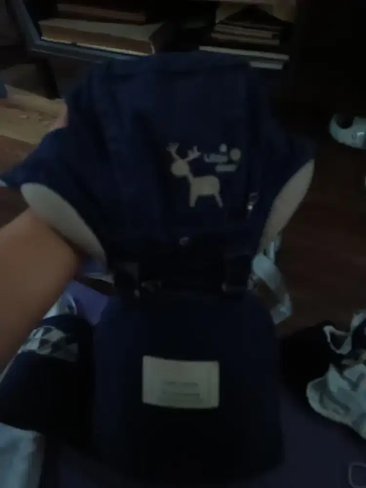 Gendongan bayi depan hip seat