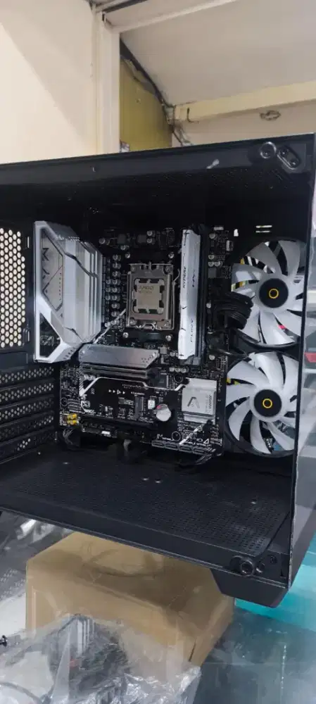 PC gaming ryzen 7 8700F DDR 5 siap pakai