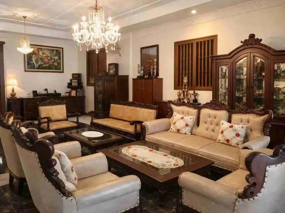 Rumah Modern Etnik Jawa Dalam Benteng dekat Kraton dan Malioboro