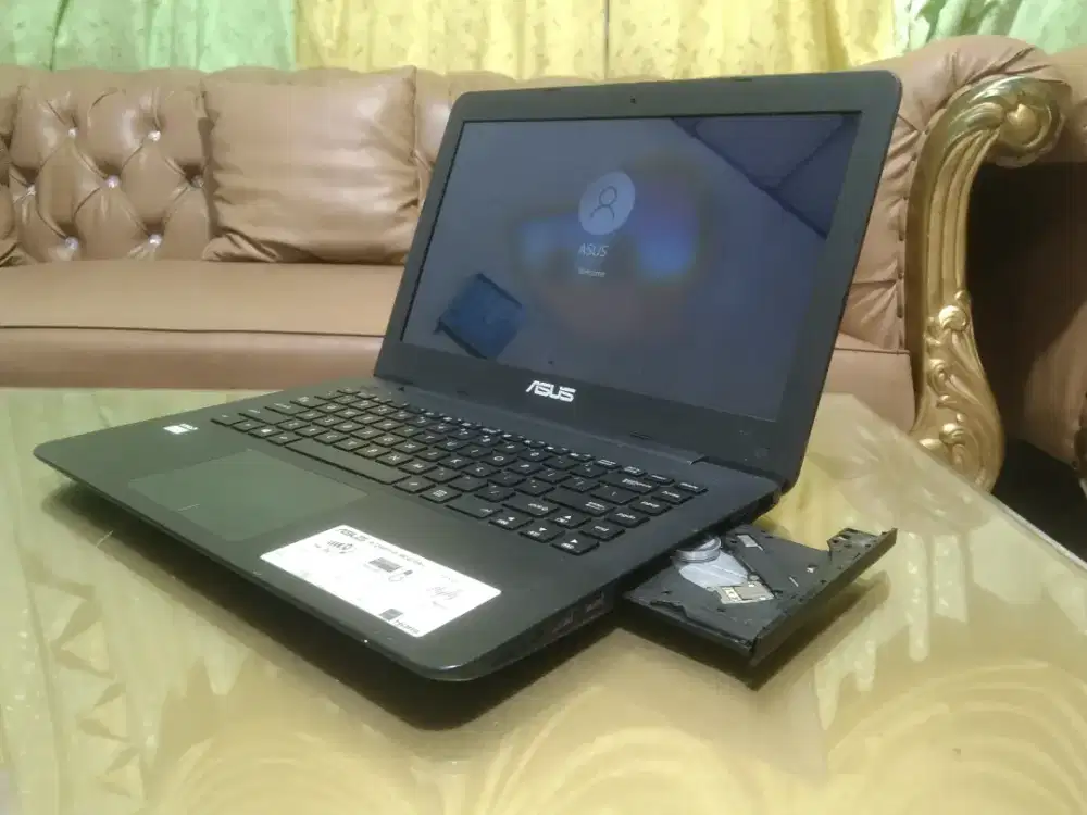 Laptop Asus X455YA Ram 10Gb Hdd 500Gb vga R2 Graphic