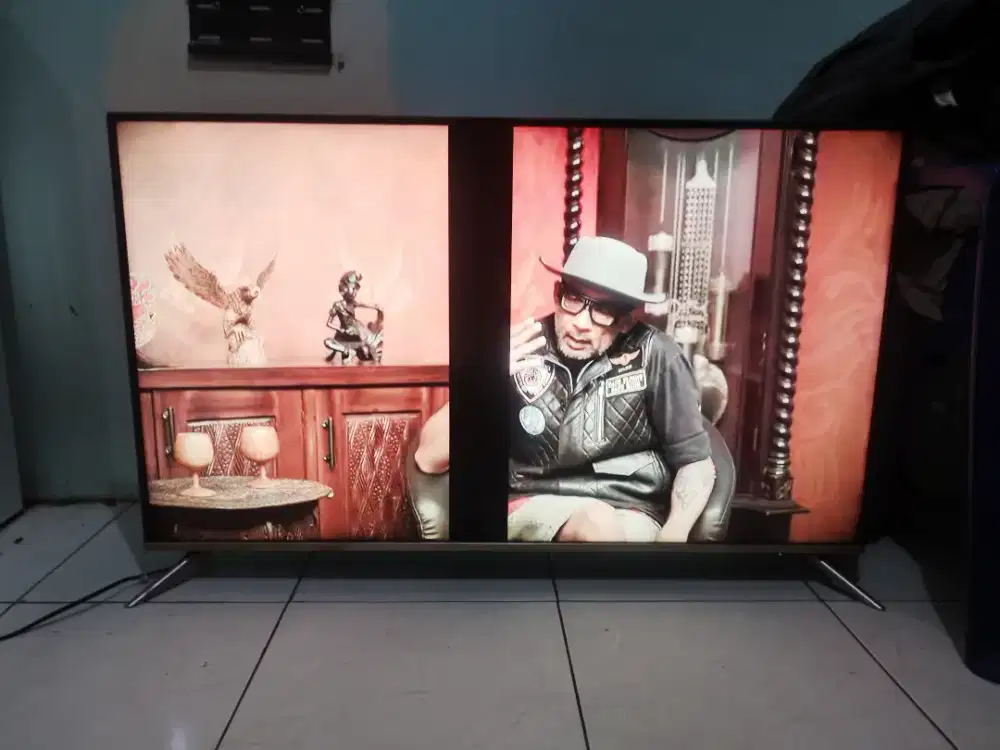 Di jual cepat tv merk cocaa 50inch dalam kondisi seperti di postingan