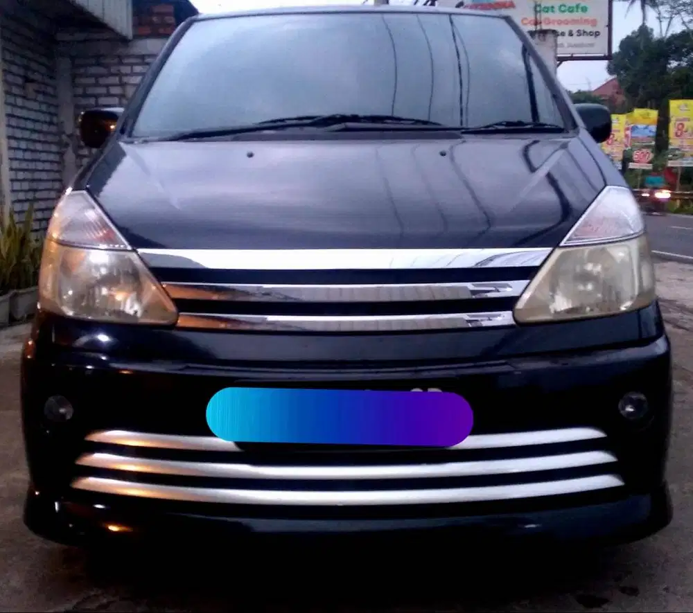 Nissan Serena C24-2011, istimewa