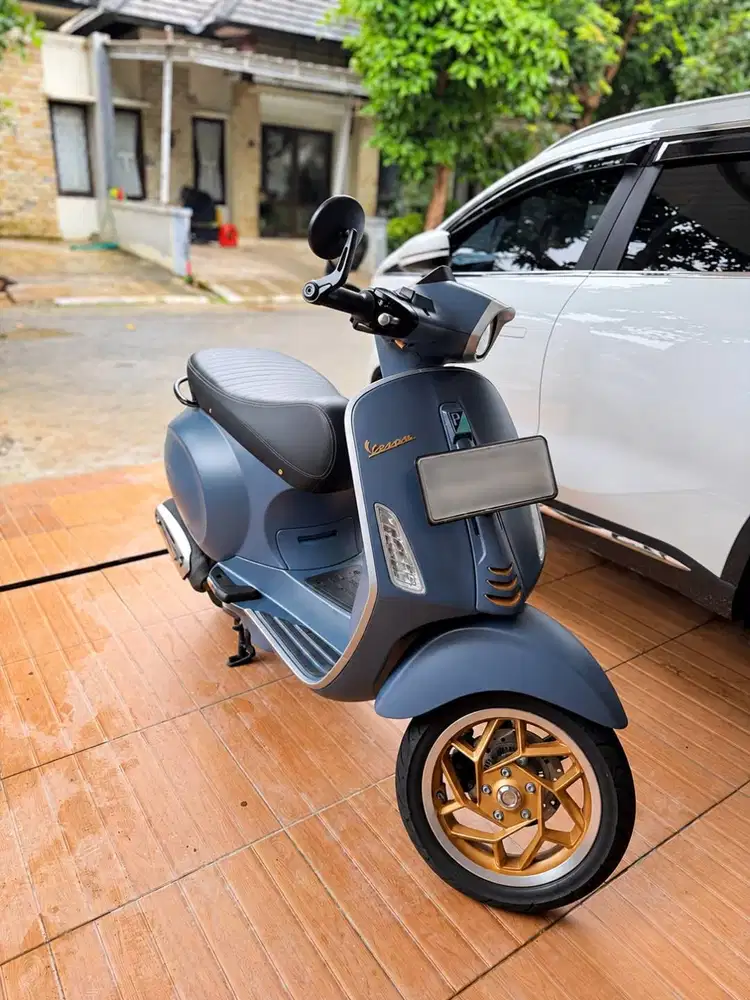 Vespa Sprint Officina 8 2025 Limited