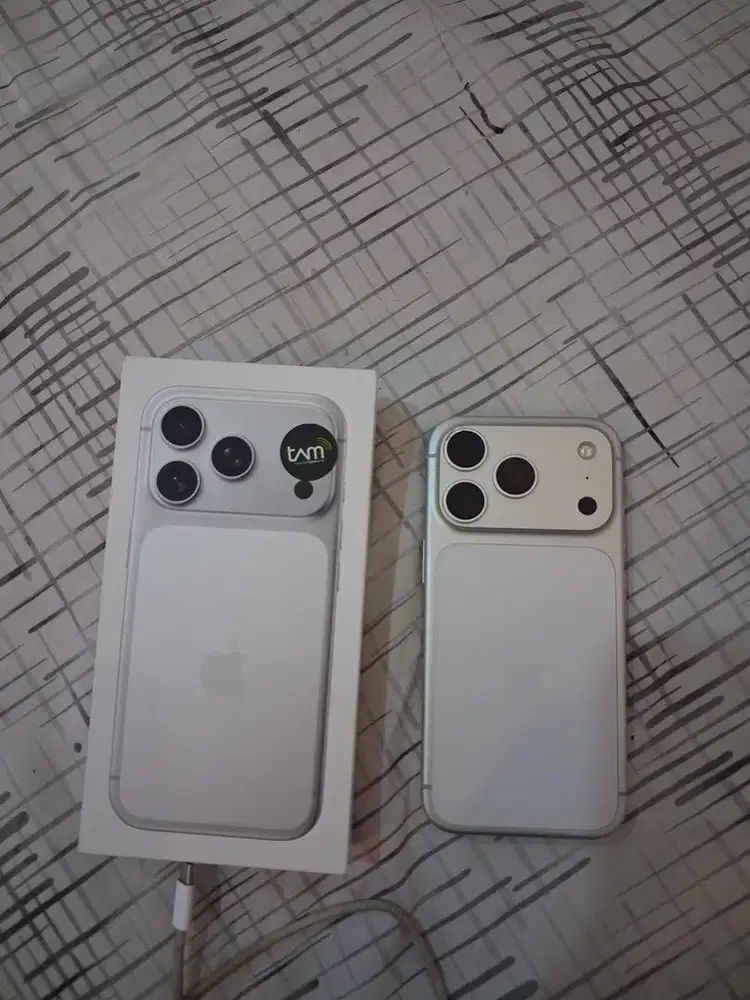Iphone 17 Pro 256 Silver second garansi IBOX
