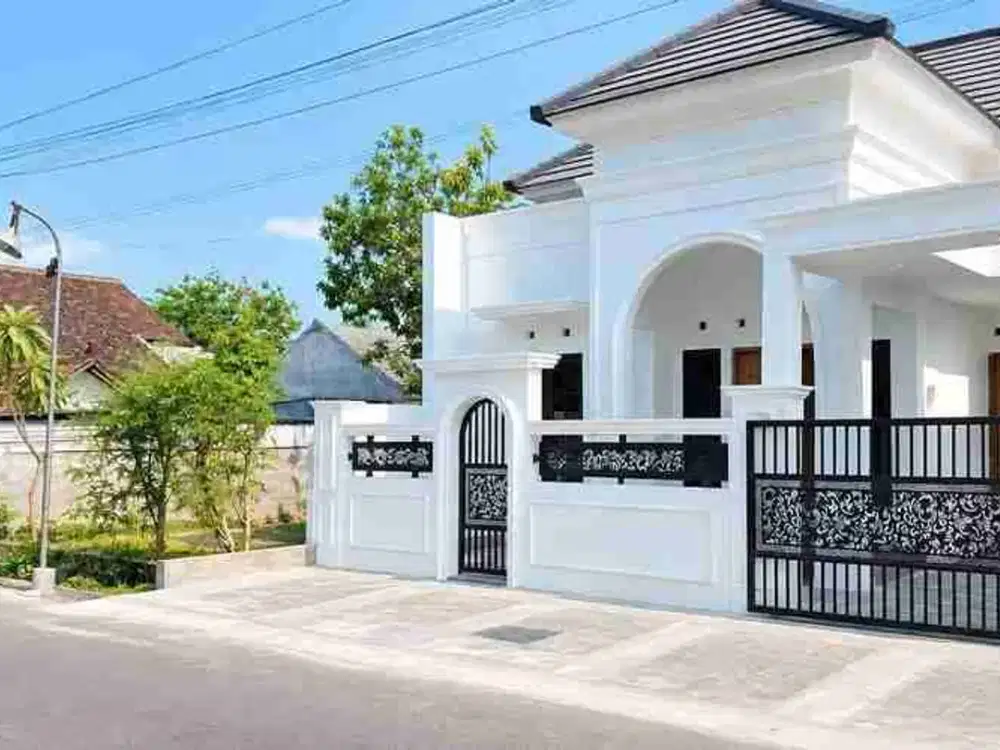 Rumah Baru Modern Classic dekat Bakpia 25 Jl. Solo