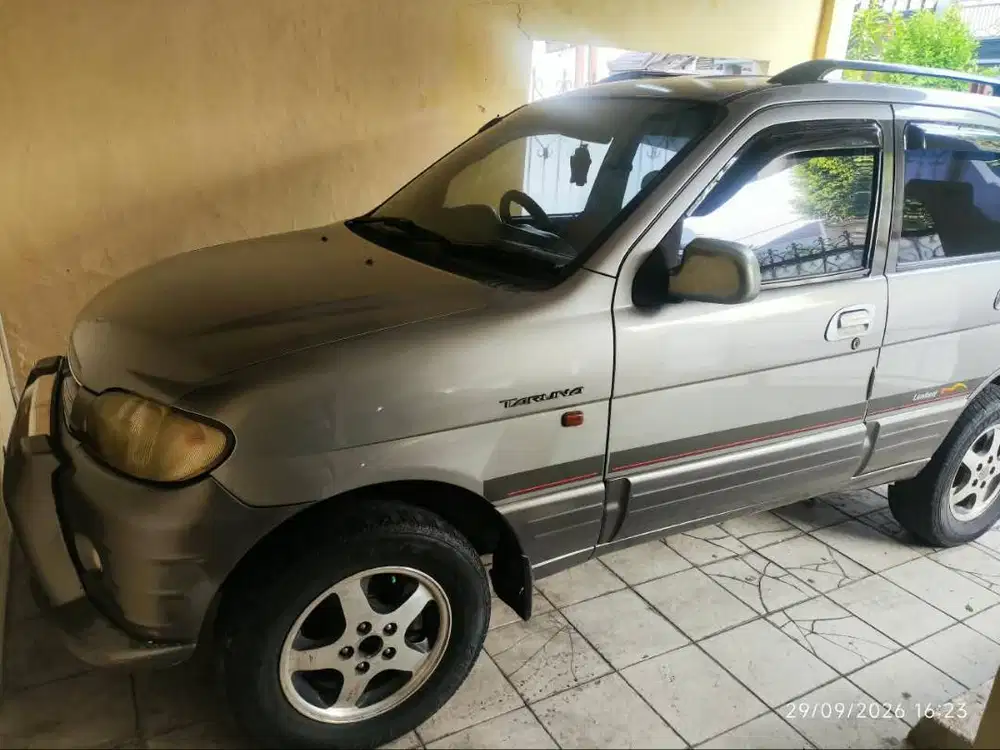 Daihatsu Taruna CSX Two Tone (2000)