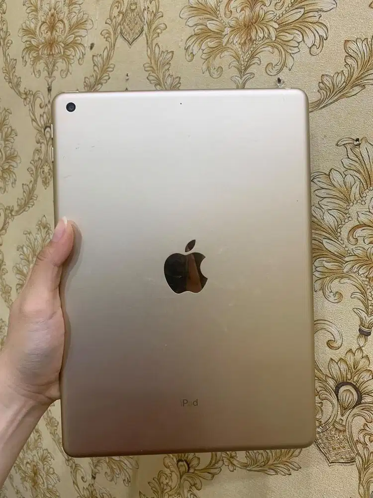 ipad gen 5 wifi only 32gb minus