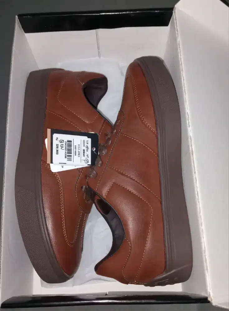 Sepatu cole,uk 41(27cm) new,nominus