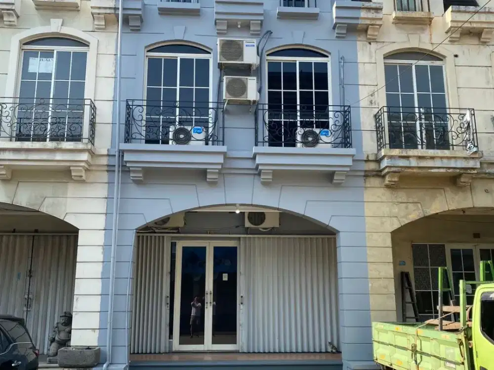 Ruko 4 Lantai di Palais De Europe Karawaci