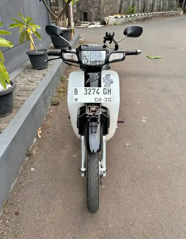 ASTREA LEGENDARIS 2003