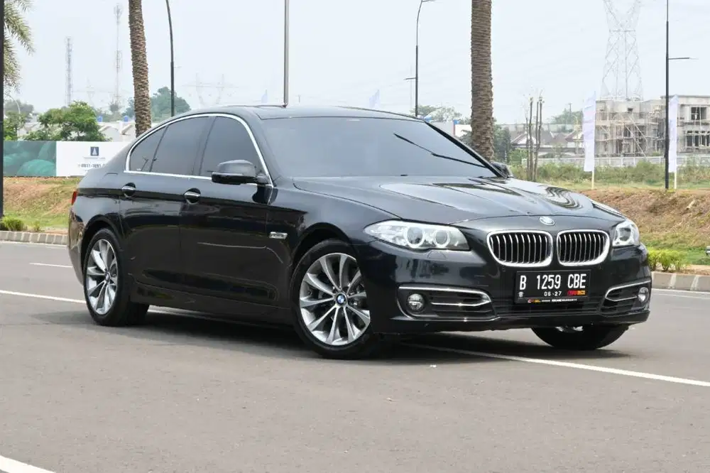 (TDP 2jtan) BMW 520d 2016 F10 LCI Hitam - Pajak Panjang 06/2027