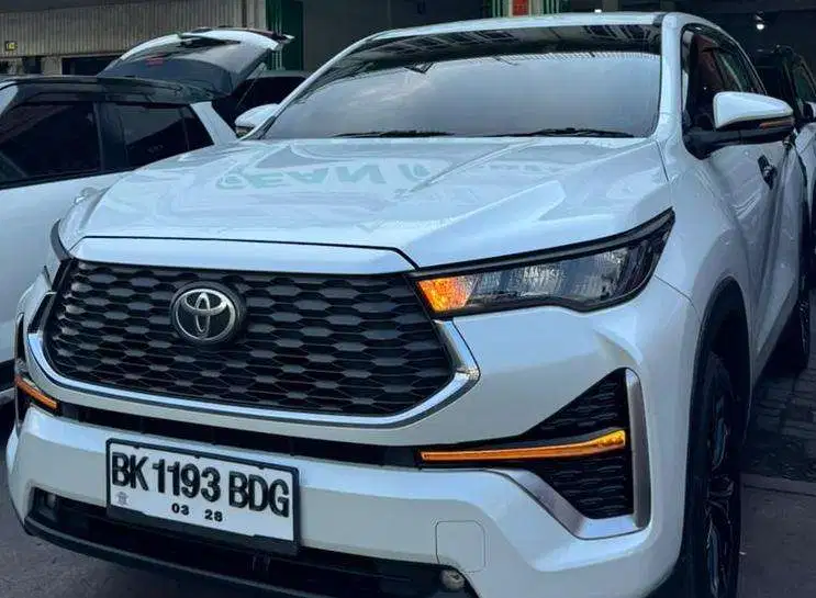 Toyota Kijang Innova zenix 2023 Hybrid