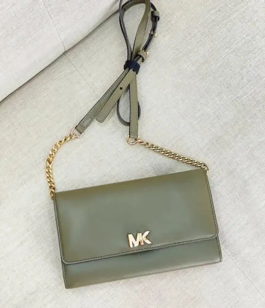Preloved tas jarang dipakai