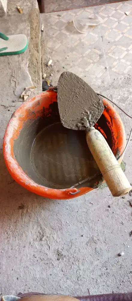 Tukang Dan Kuli Bangunan Harian Atau Borongan