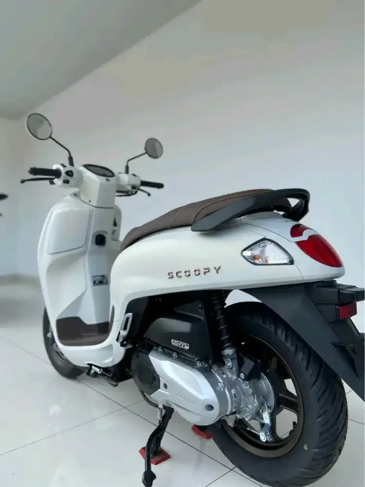 HONDA SCOOPY PRESTIGE WHITE