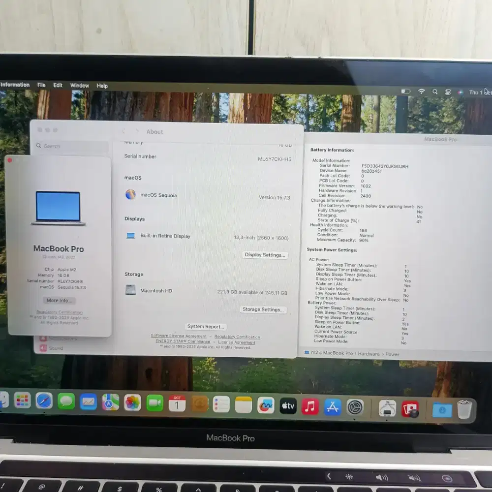 Macbook Pro M2 layar 13 Inch Ram 16 Ssd 256 lengkap full set Silverr