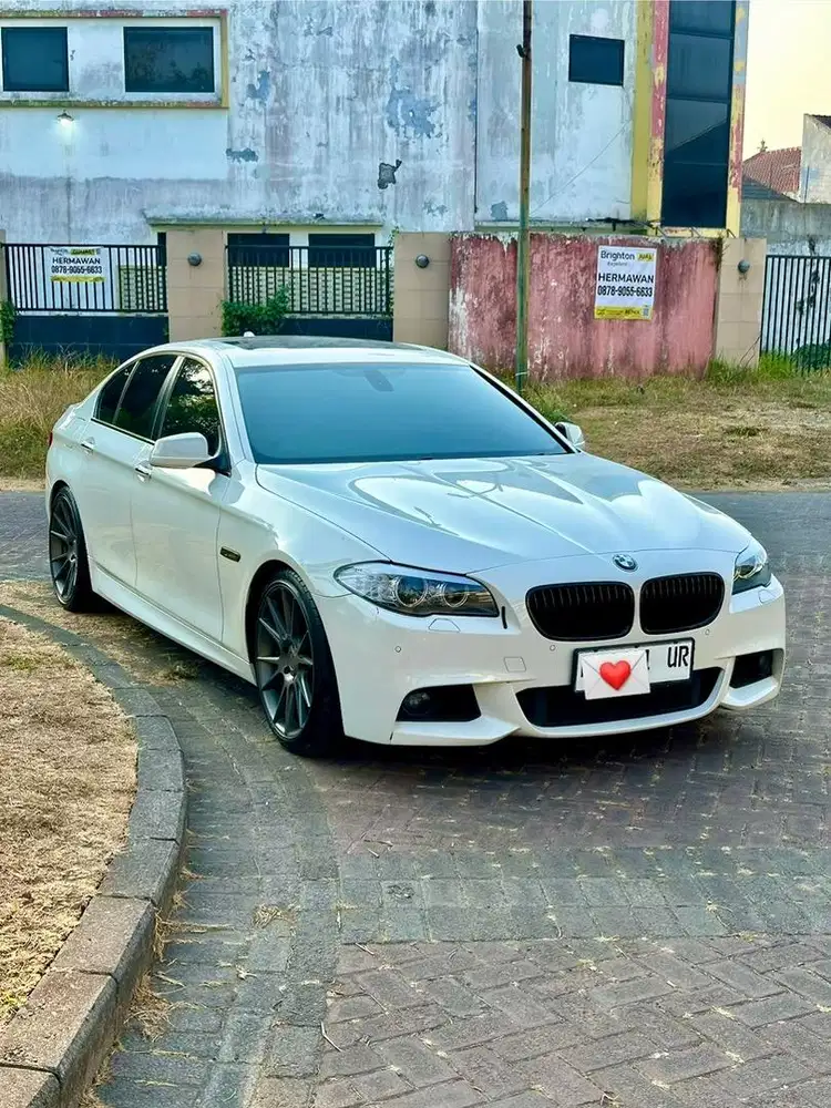 BMW 528i 2013 F10 km 15rb