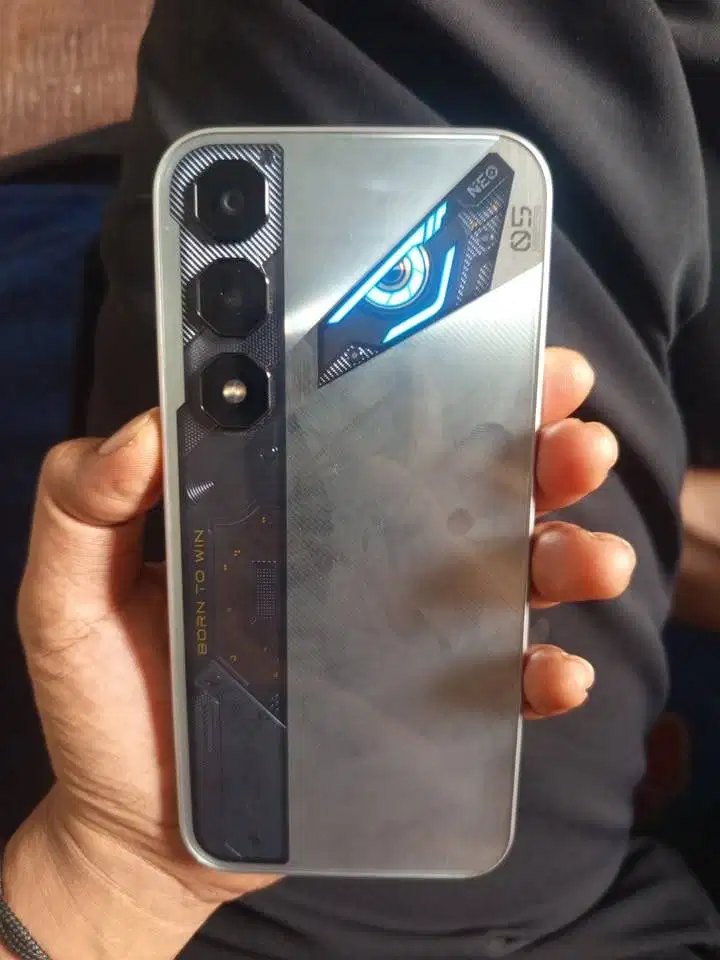 Nubia neo 5 5G ram 8+12 rom 256 gaming