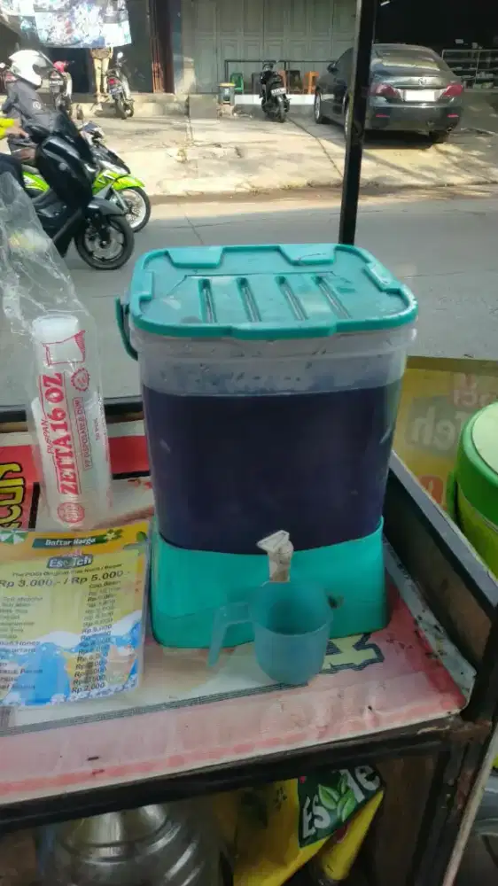 Loker es teh poci dan otak otak bakar