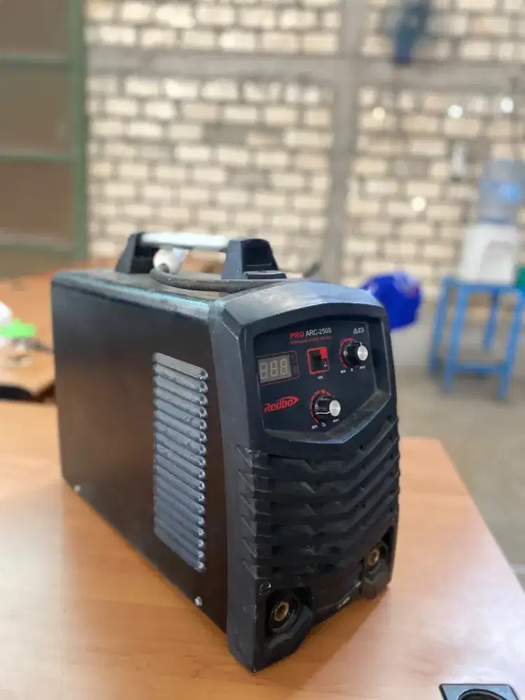 Mesin las bekas MMA 250A 1 phase Redbo Pro inverter IGBT DC SECOND