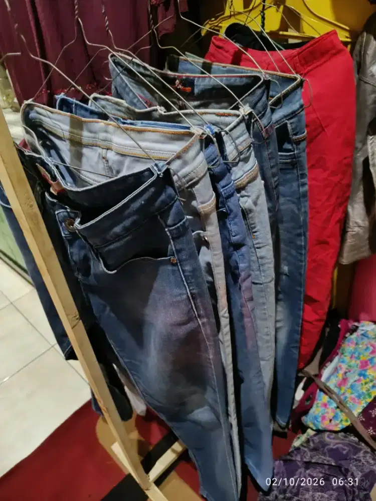 Celana jeans wanita