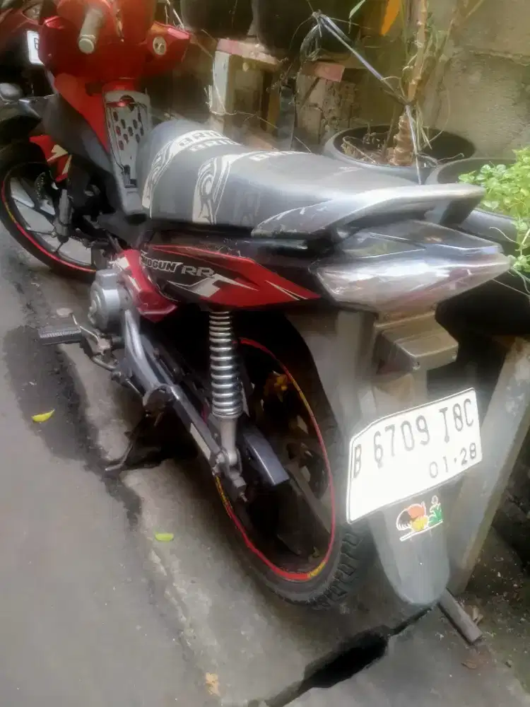Di jual motor Suzuki Shogun RR ss komplit