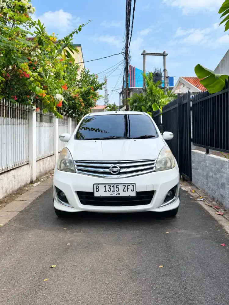 Nissan Grand livina 2013 Bensin