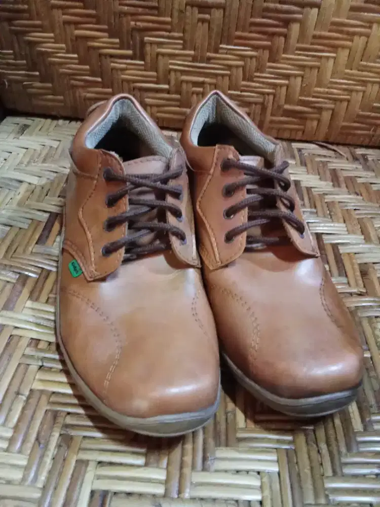 Sepatu Pria Merk Kickers Made In France Size 42