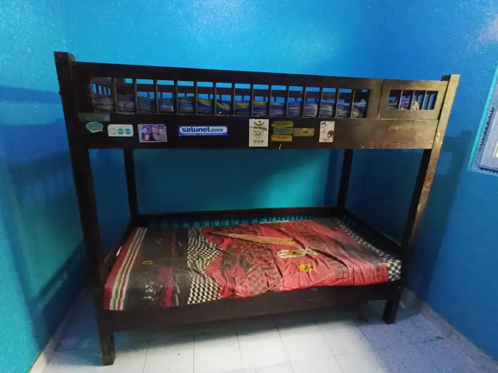 Tempat Tidur Tingkat Kayu Jati