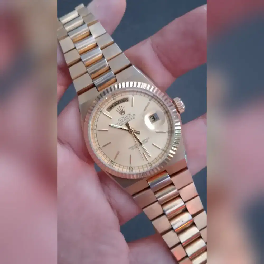 Jam rolex oyster date swiss quartz