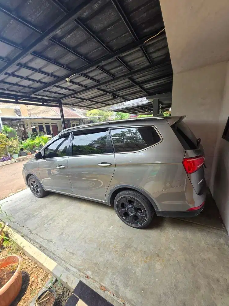 Wuling Cortez Turbo Sunroof Captain Seat