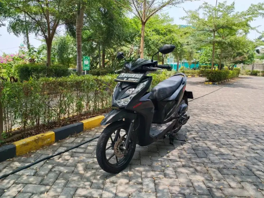 HONDA BEAT DELUXE 110cc - TERAWAT, SIAP PAKAI, SURAT LENGKAP,KM RENDAH