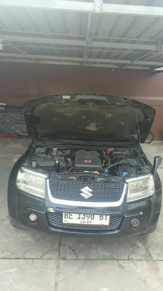 dijual, mobil grand vitara 2.4 manual. tahun 2009.