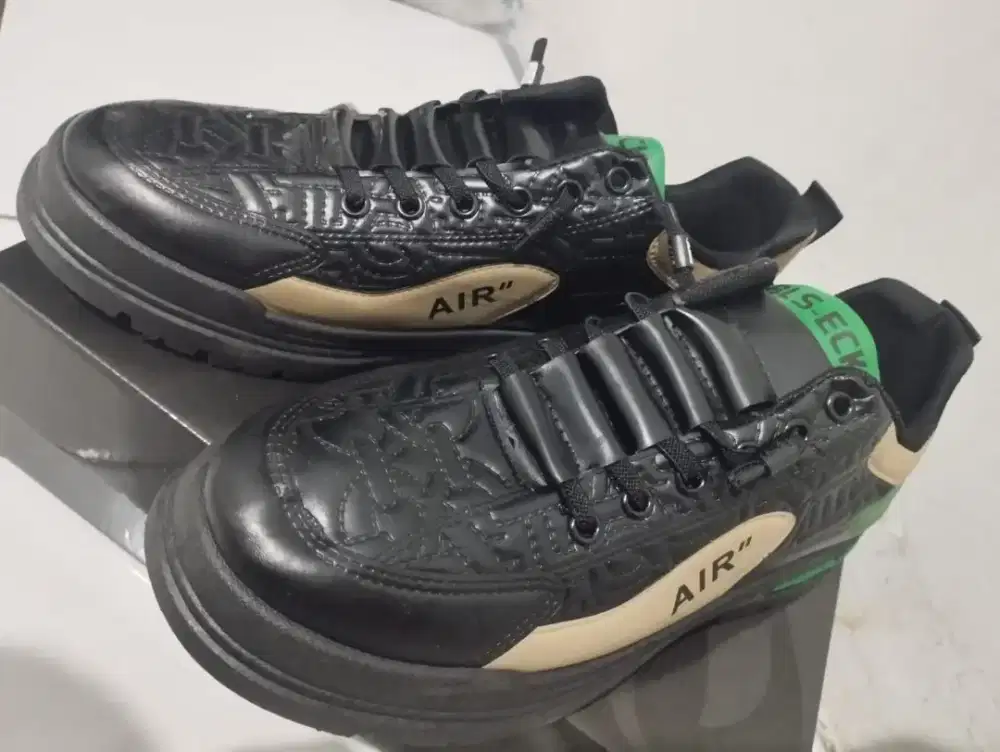 Sepatu Snacker Kekinian Black Green