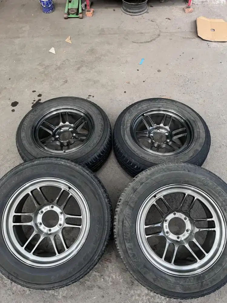 Enkei RPT1 R18x9 6x139,7 ET 0 brush grey ban 265/60 R18. Fortuner dll
