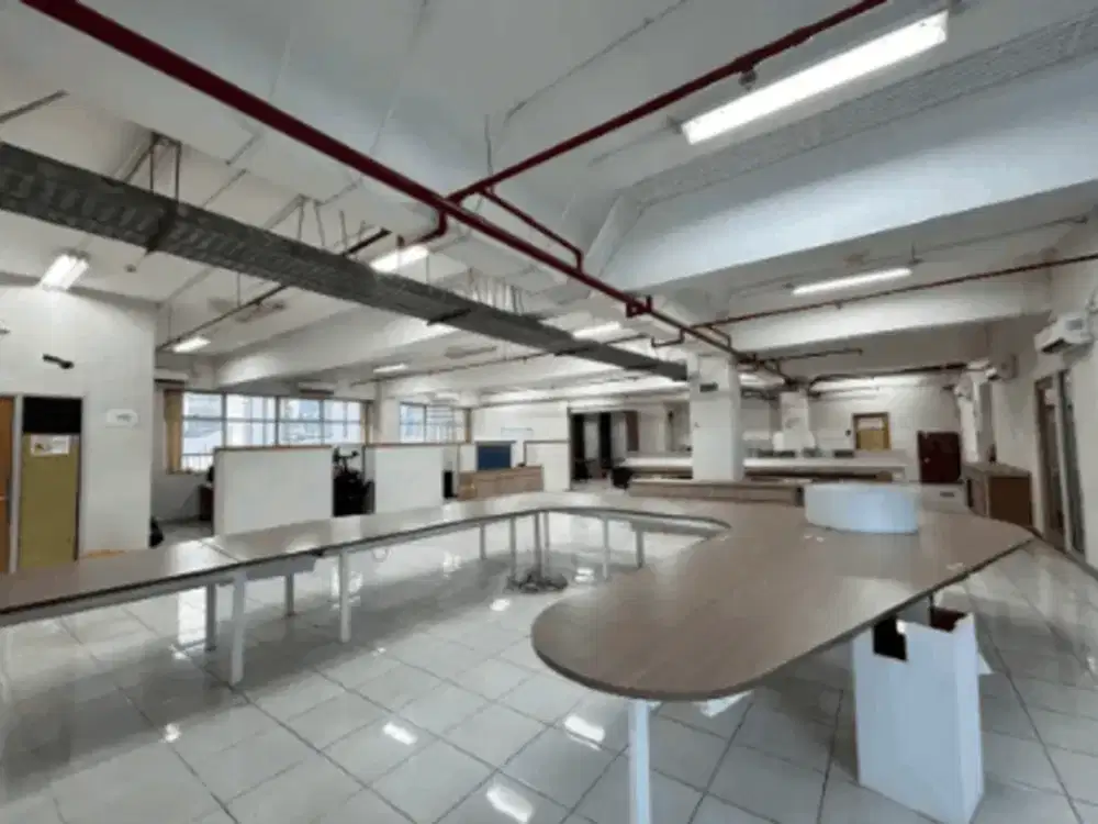 Disewakan Gedung 8 Lantai Kebon Sirih Jakarta Pusat